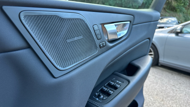 Volvo XC60 2.0 T6 [350] RC PHEV Plus Dark 5dr AWD Geartronic Estate